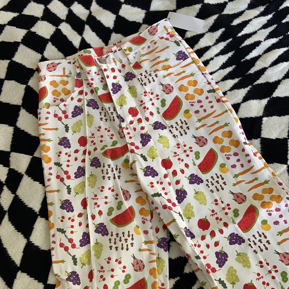 Lisa Says Gah Farmer’s Market Robyn Jeans (Sold Out Online) - Picture 3 of 5